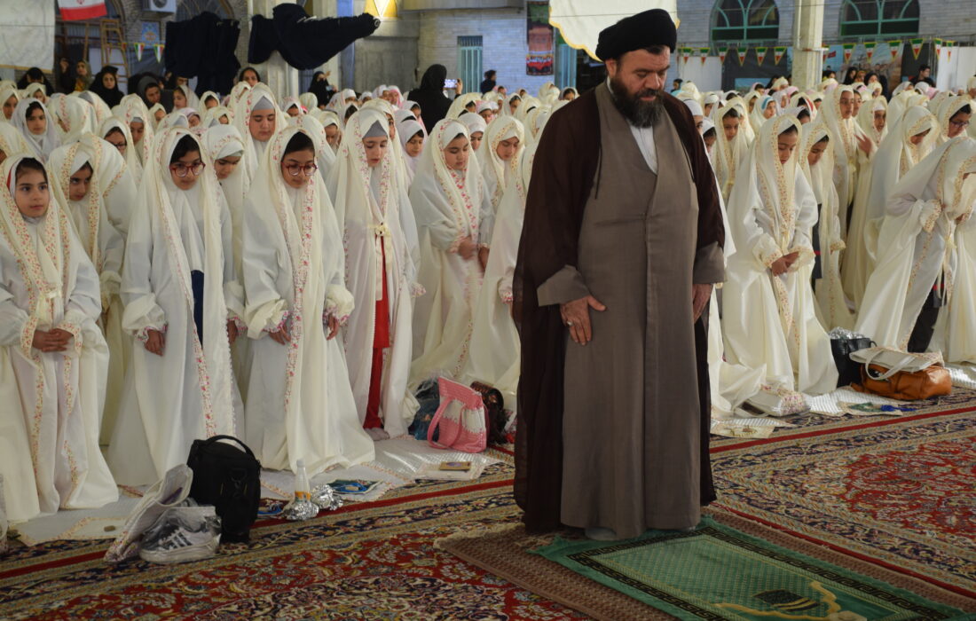 جشن تکلیف متمرکز شهرستانی در مصلی نماز جمعه شهرستان کردکوی برگزار شد.