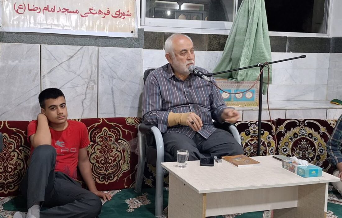 دومین جلسه هفتگی پاسخگو در مسجدالرضا(ع) برگزار شد.