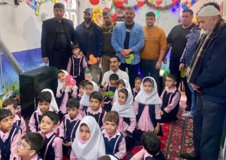 برگزاری جشن ولادت امام علی علیه السلام و روز پدردر کودکستان هدایت با حضور پدر شهید قربانعلی یوسفی
