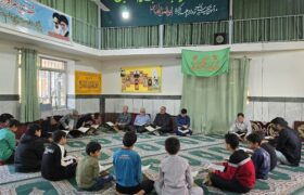 ترتیل خوانی روزانه قرآن کریم ویژه دانش آموزان پسر در ماه مبارک رمضان در مسجد الرضا(ع)